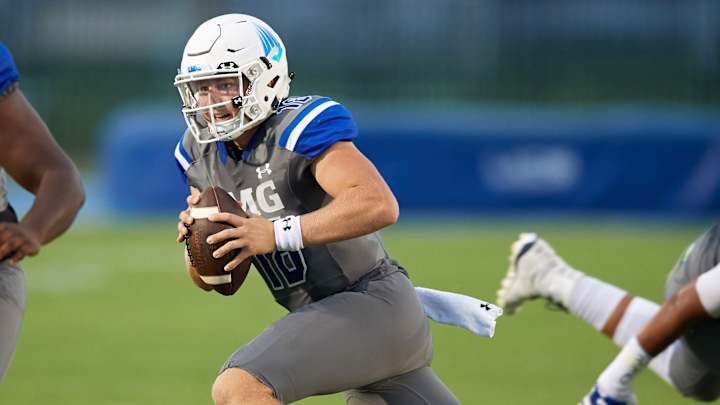 Minnesota Chooses True Freshman Zack Annexstad as Starting QB