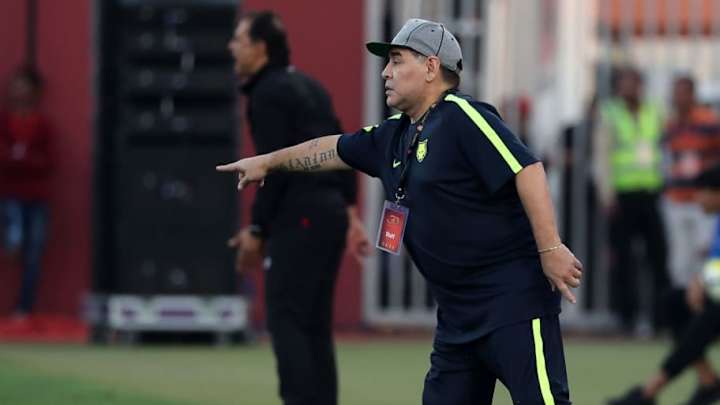 SE ADUEÑA DE TODO | El espectacular contrato de Maradona en Bielorrusia