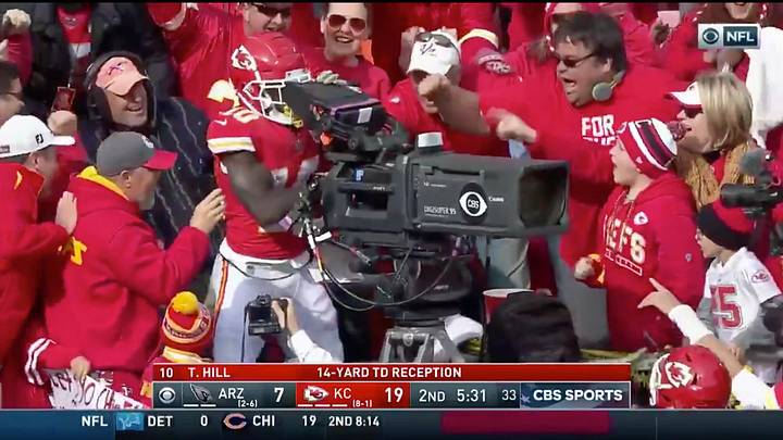 Watch: Tyreek Hill Jumps Into Stands After TD, Celebrates With Camera