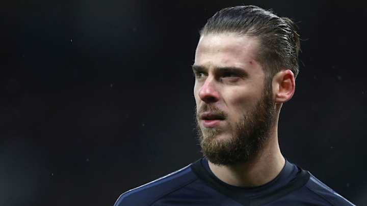 Spanish Football Expert Claims Real Targets Courtois & De Gea Want Release Clauses in New Deals Spanish Football Expert Claims Real Targets Courtois & De Gea Want Release Clauses in New Deals