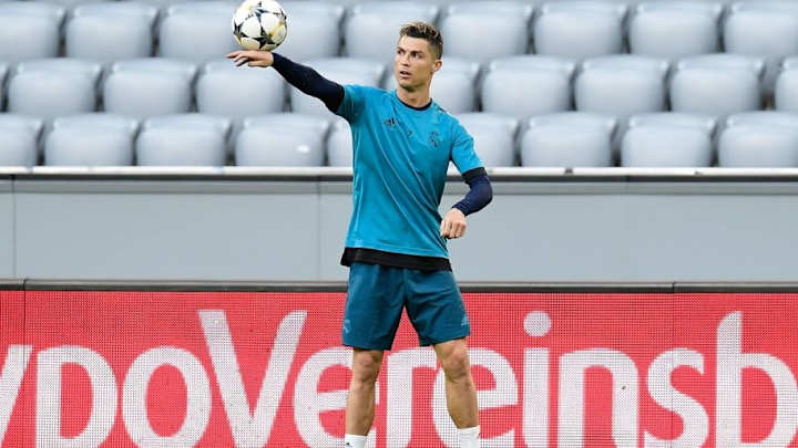 PHOTO: Cristiano Ronaldo Sends Man United's Marcus Rashford Signed Jersey