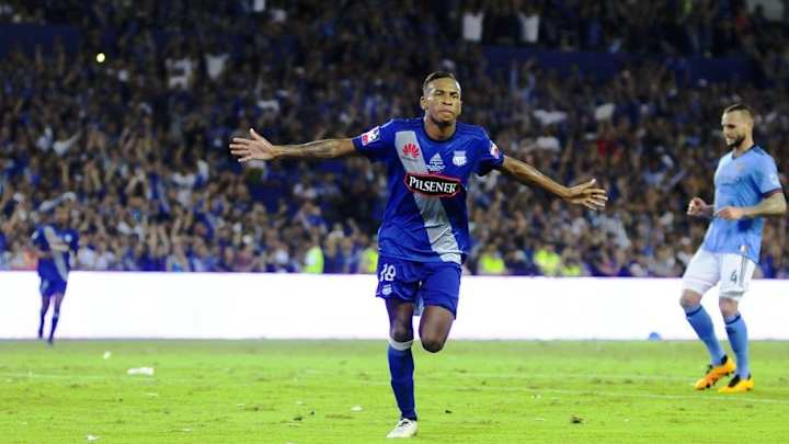 Ayrton Preciado, elegido como el mejor jugador de Ecuador