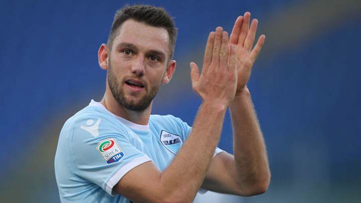 Lazio Director Reveals Which Club Stefan de Vrij Will 'Very Possibly' Join This Summer