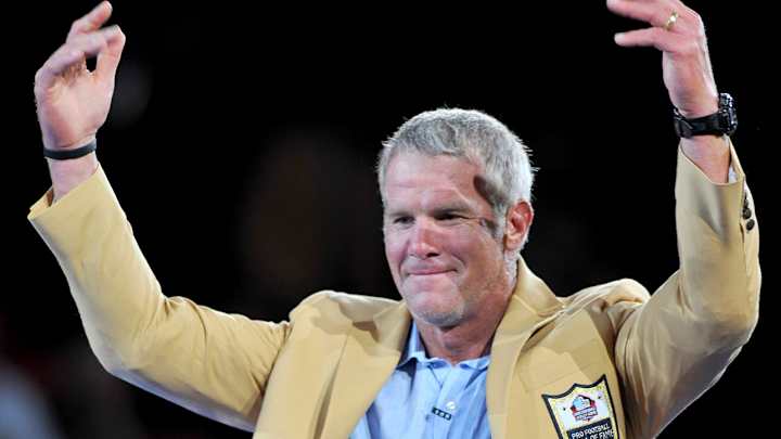 Report: Doug Pederson Recruits Brett Favre To Address Eagles Before Super Bowl