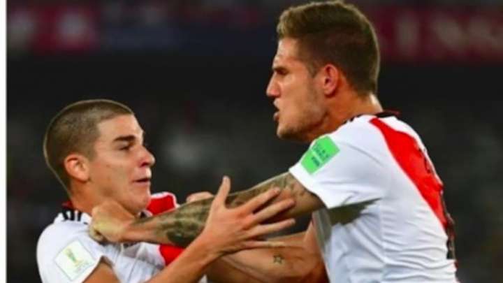 Las reacciones más graciosas en las redes al raro festejo de Zuculini con el juvenil Julián Álvarez Las reacciones más graciosas en las redes al raro festejo de Zuculini con el juvenil Julián Álvarez