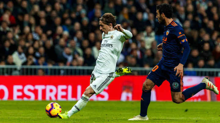 Real Madrid's Luka Modric Beats Ronaldo & Messi to Golden Ball Real Madrid's Luka Modric Beats Ronaldo & Messi to Golden Ball