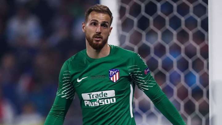 Spanish Report Claims Liverpool Have Made World Record Offer for Elite La Liga Goalkeeper Spanish Report Claims Liverpool Have Made World Record Offer for Elite La Liga Goalkeeper