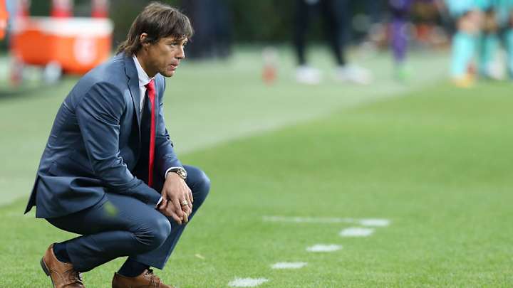 Los 4 jugadores que ayudarían a Chivas a volver a ser protagonista en la Liga MX Los 4 jugadores que ayudarían a Chivas a volver a ser protagonista en la Liga MX