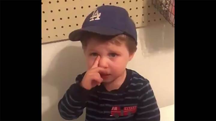 Wednesday's Hot Clicks: Two-Year-Old Fan Has Plan For Justin Turner's Broken Wrist
