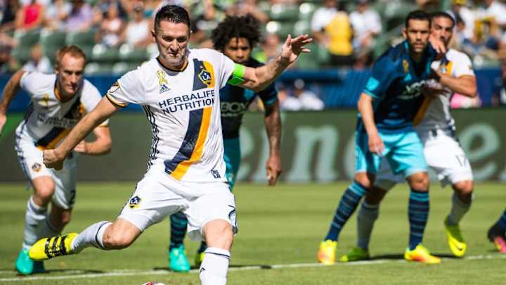 Gareth Bale se unió a los mensajes de felicitación al histórico Robbie Keane luego de su retiro