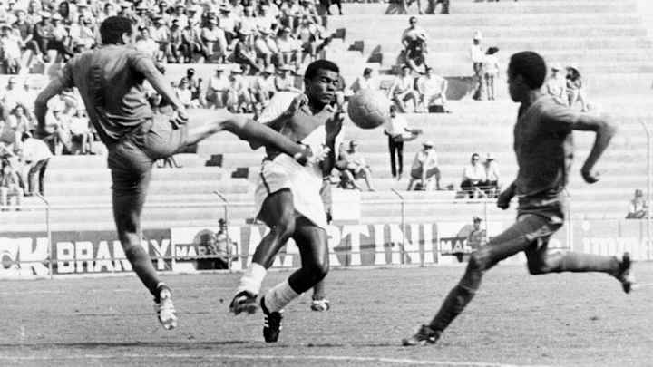 World Cup Countdown: 12 Weeks to Go - The Story of Teofilo Cubillas, the Peruvian Pele