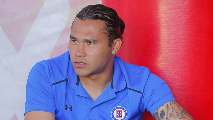 MALARIA | Gullit Peña sigue sufriendo en su paso con Cruz Azul MALARIA | Gullit Peña sigue sufriendo en su paso con Cruz Azul