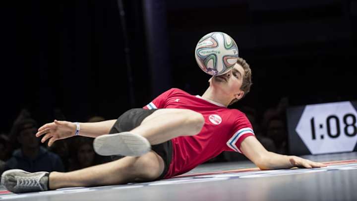 Histórico | El truco mágico con el que un noruego ganó el Red Bull Street Style 2018 Histórico | El truco mágico con el que un noruego ganó el Red Bull Street Style 2018