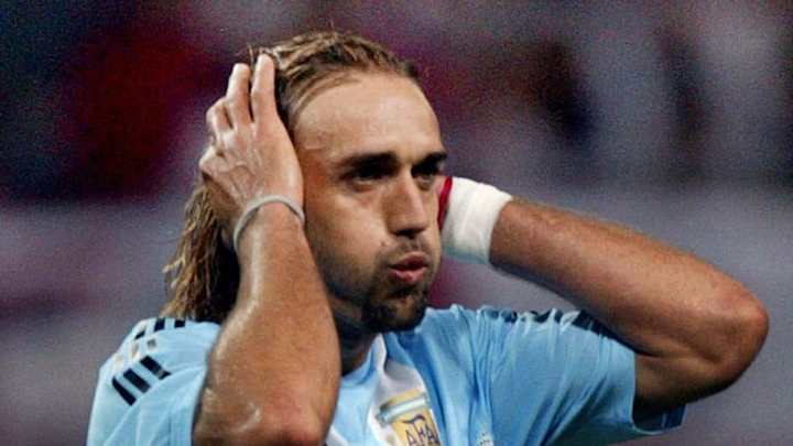 TERRIBLE | Así vivió Gabriel Batistuta la eliminación de Argentina en el Mundial 2002 TERRIBLE | Así vivió Gabriel Batistuta la eliminación de Argentina en el Mundial 2002