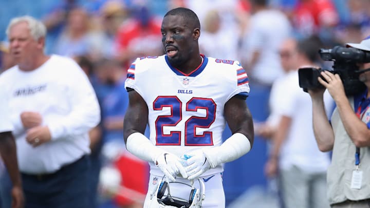 Vontae Davis on Retirement: 'My Intuition Was Telling Me I Don’t Belong on That Field Anymore' Vontae Davis on Retirement: 'My Intuition Was Telling Me I Don’t Belong on That Field Anymore'