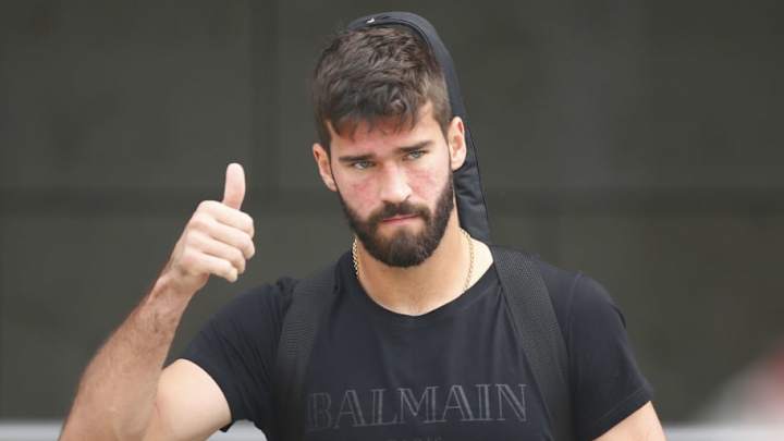 Alisson Thanks Roma Fans as He Flies to England for Liverpool Medical Ahead of Record Move