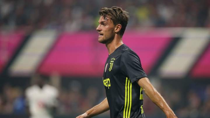 Juventus Defender Daniele Rugani Surprisingly Snubs €20m Contract Offer From Chelsea