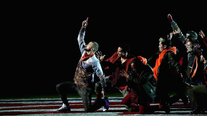 Bears and Bandanas: Twitter Had Jokes About Justin Timberlake's Halftime Outfit