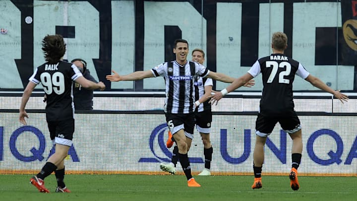 Udinese Players Wore 11 Different Shirts for Serie A Clash With Lazio in Unique Fundraiser Udinese Players Wore 11 Different Shirts for Serie A Clash With Lazio in Unique Fundraiser