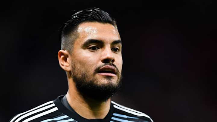 LLEGA AGRANDADO | Sergio Romero se defendió y se comparó con De Gea