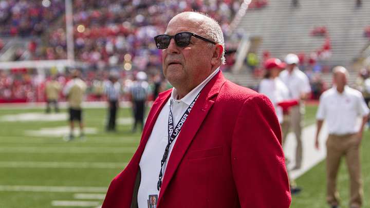 Wisconsin Athletic Director Barry Alvarez Calls for Expanded Playoff System Wisconsin Athletic Director Barry Alvarez Calls for Expanded Playoff System