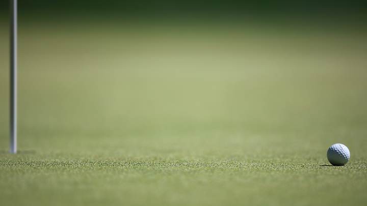 A 61-Year-Old Grandfather is a Freshman on a Nebraska College Golf Team