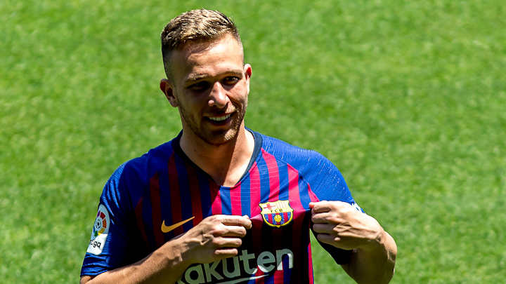 WATCH: Arthur Melo Scores Stunning Goal for Barcelona Against Tottenham