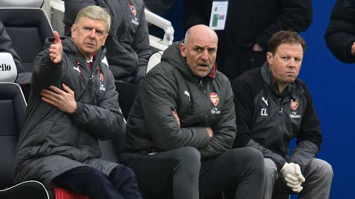 Alan Shearer Fears Arsene Wenger May Be Losing Arsenal Dressing Room After Fourth Straight Defeat