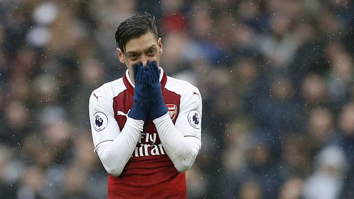 Arsenal Fans Convinced Ozil Is Lying to Wenger - and They've Got the Evidence to Prove it