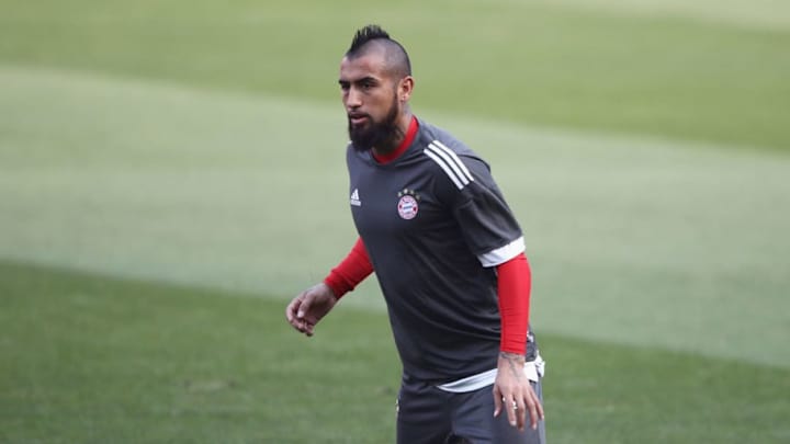 PHOTO: Bayern Munich Star Arturo Vidal Pictured in Naples With Negotiations Set to Commence