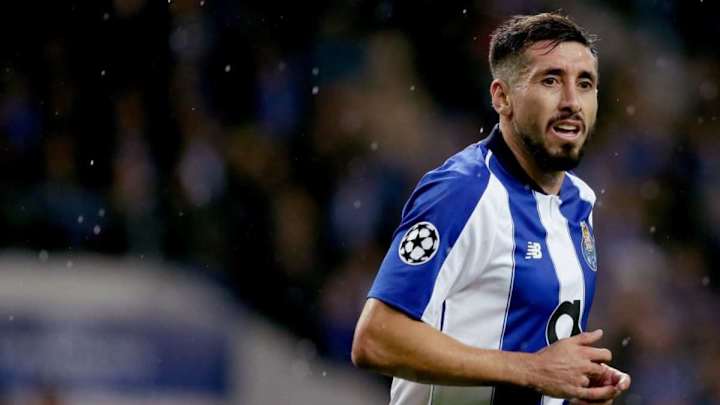 Con la frente en alto | Héctor Herrera confesó como se siente cuando ve MEMES sobre el