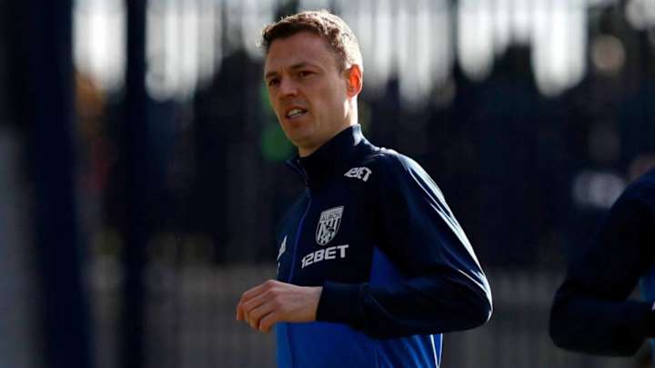 Leicester City Signs Defender Jonny Evans From West Brom