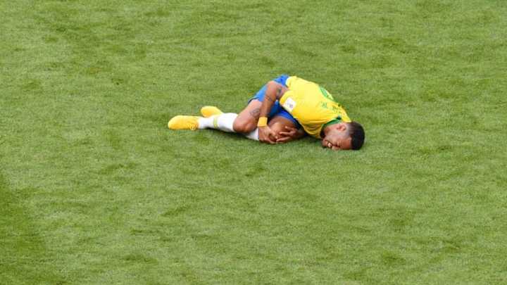 Brazil Legend Ronaldo Claims Criticism of Neymar's Play Acting Is 'Nonsense' Brazil Legend Ronaldo Claims Criticism of Neymar's Play Acting Is 'Nonsense'
