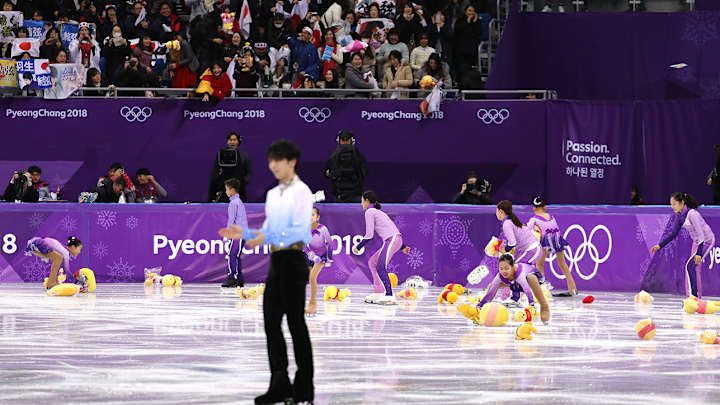 Watch: Winnie-The-Pooh Bears Rain Down on Japan's Yuzuru Hanyu Watch: Winnie-The-Pooh Bears Rain Down on Japan's Yuzuru Hanyu