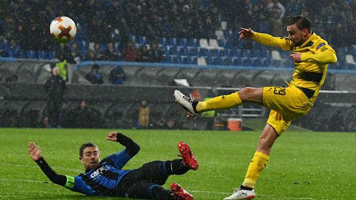 Schmelzer's Late Strike Sees Dortmund Through to Europa League Last 16