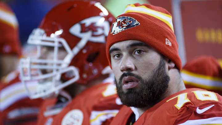 Future Doctor Laurent Duvernay-Tardif Wants ‘M.D.’ on the Back of His Jersey Future Doctor Laurent Duvernay-Tardif Wants ‘M.D.’ on the Back of His Jersey