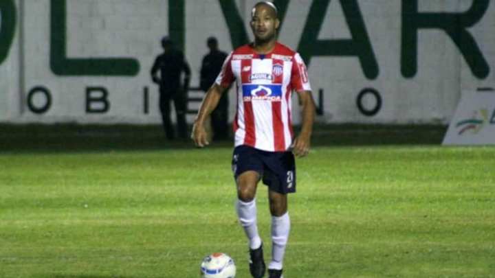 ALERTA: El problema de los centrales de Junior para el juego ante Lanús