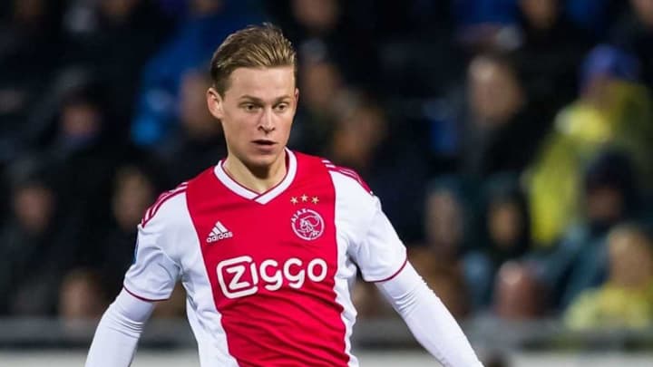 El padre de De Jong asegura que la mejor opción para su hijo es el Barcelona