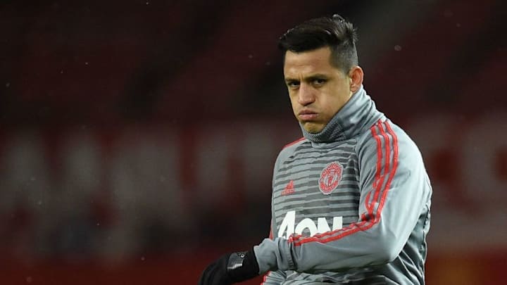 PHOTO: Man Utd Star Alexis Sanchez Takes to Instagram to Hit Back at Claims He 'Dines Alone'