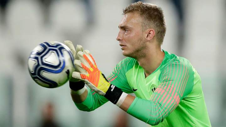 Barcelona Stopper Jasper Cillessen Set to Leave Camp Nou as Spanish Giants Offer Cut Price Deal Barcelona Stopper Jasper Cillessen Set to Leave Camp Nou as Spanish Giants Offer Cut Price Deal
