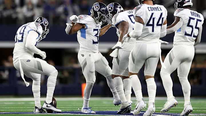 Cowboys' Byron Jones Explains His Reaction to Titans' Kevin Byard's Celebration on the Star Cowboys' Byron Jones Explains His Reaction to Titans' Kevin Byard's Celebration on the Star