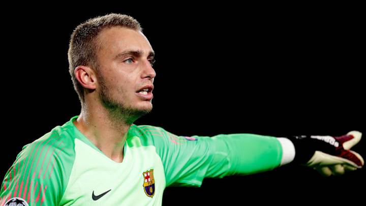 Barcelona Unwilling to Lower Asking Price for Jasper Cillessen Amid Transfer Rumours Barcelona Unwilling to Lower Asking Price for Jasper Cillessen Amid Transfer Rumours