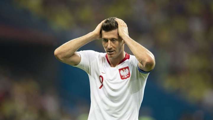 Fans Unearth Hilarious Tweet That Robert Lewandowski Sent to James Rodriguez Before the World Cup