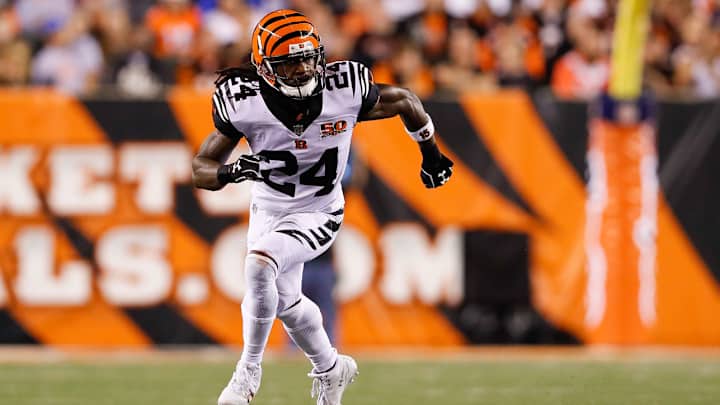 Denver Broncos Sign Veteran Cornerback Adam Jones to One-Year Deal