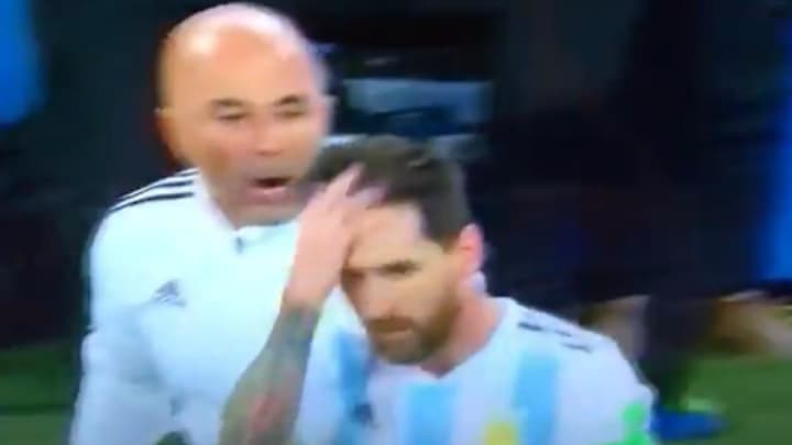 INSÓLITO | ¿Jorge Sampaoli le pide permiso a Messi para hacer un cambio?