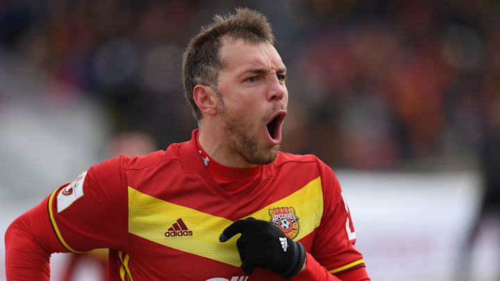 Monday’s Hot Clicks: This Russian Soccer Player Paid $80K for the Right to Humiliate His Former Coach Monday’s Hot Clicks: This Russian Soccer Player Paid $80K for the Right to Humiliate His Former Coach