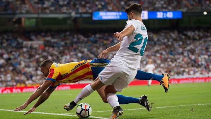 Real Madrid Faces Tough Clash at Valencia Amid Season Crisis Real Madrid Faces Tough Clash at Valencia Amid Season Crisis