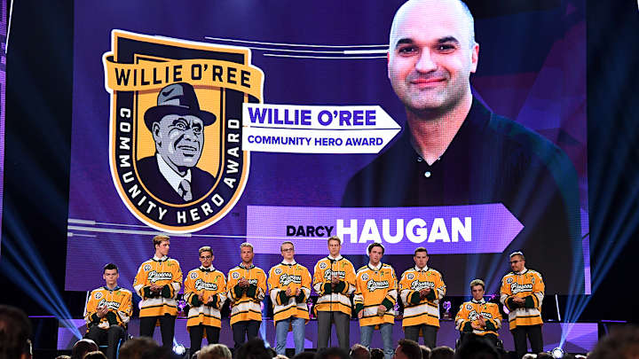 Watch: Surviving Humboldt Broncos Players Reunited, Honored at NHL Awards