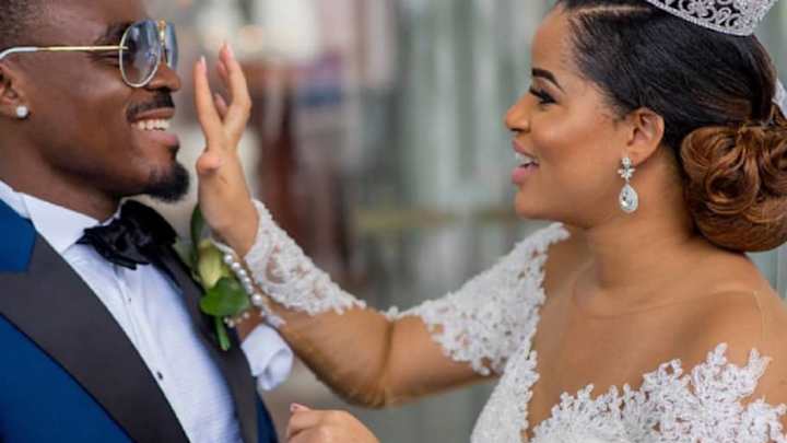 El ex jugador de LaLiga que se separó de la Miss 2013 de su país para casarse con la Miss 2014