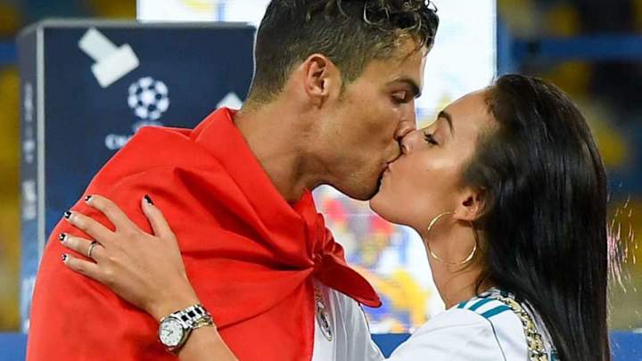 El espectacular look de Georgina que ha calentado las redes sociales El espectacular look de Georgina que ha calentado las redes sociales